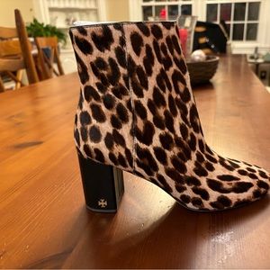 Tory Burch Brooke Haircalf Boot!!